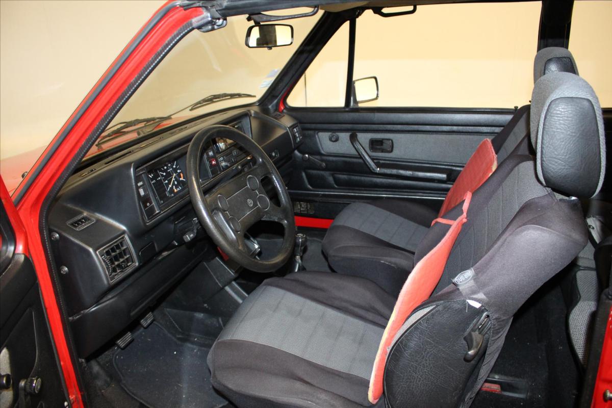 VOLKSWAGEN GOLF CABRIOLET D'OCCASION AUX ENCHERES